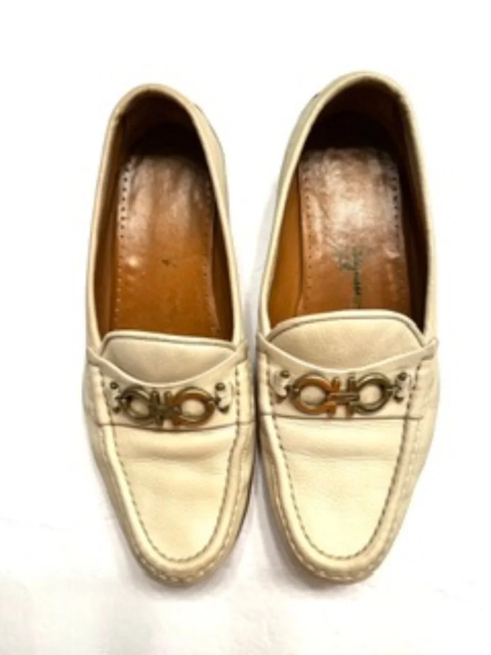 Salvatore Ferragamo Cream Leather Loafers with gold gancini hardware